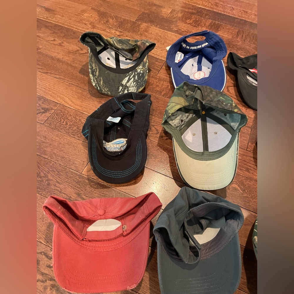 Bundle of men’s hats - Picture 5 of 8